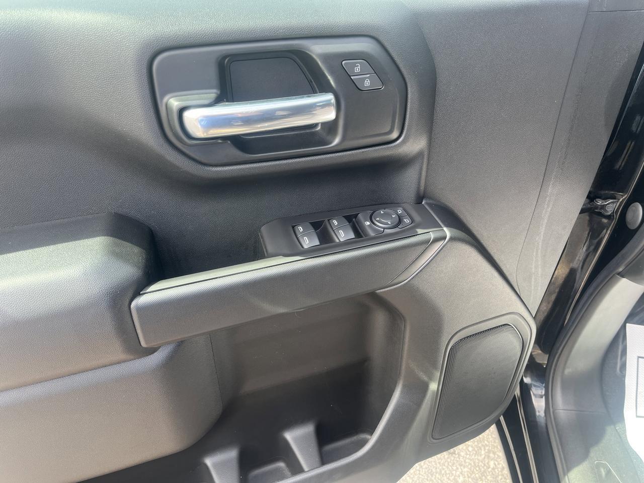 2020 Chevrolet Silverado 1500 Custom Trail Boss Double Cab 4WD Conv InfottnmntPkgs w/RemoteStart Spray-OnBedliner OnStar SiriusXM Saukville WI