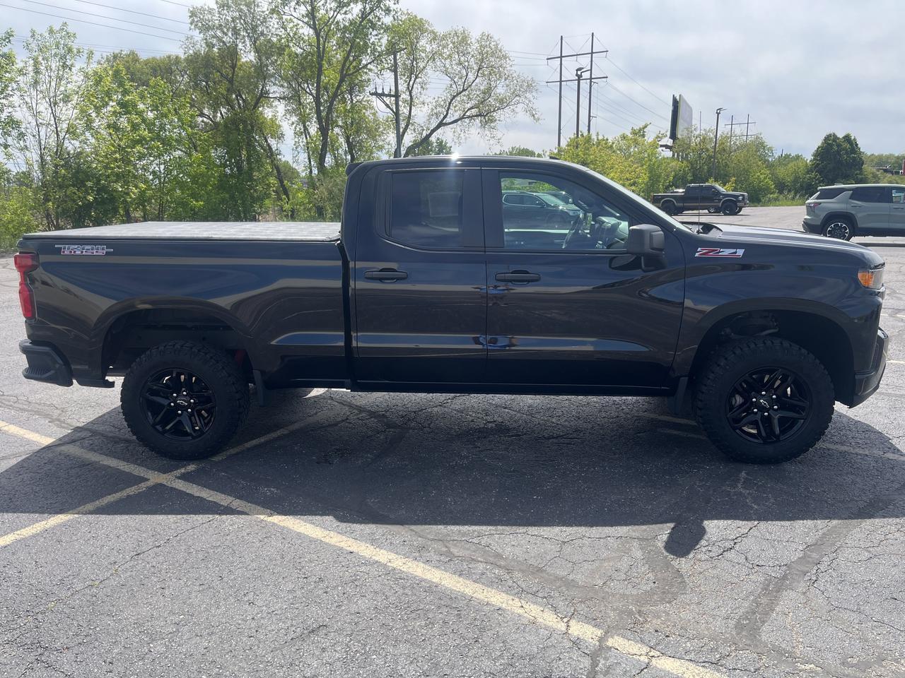 2020 Chevrolet Silverado 1500 Custom Trail Boss Double Cab 4WD Conv InfottnmntPkgs w/RemoteStart Spray-OnBedliner OnStar SiriusXM Saukville WI