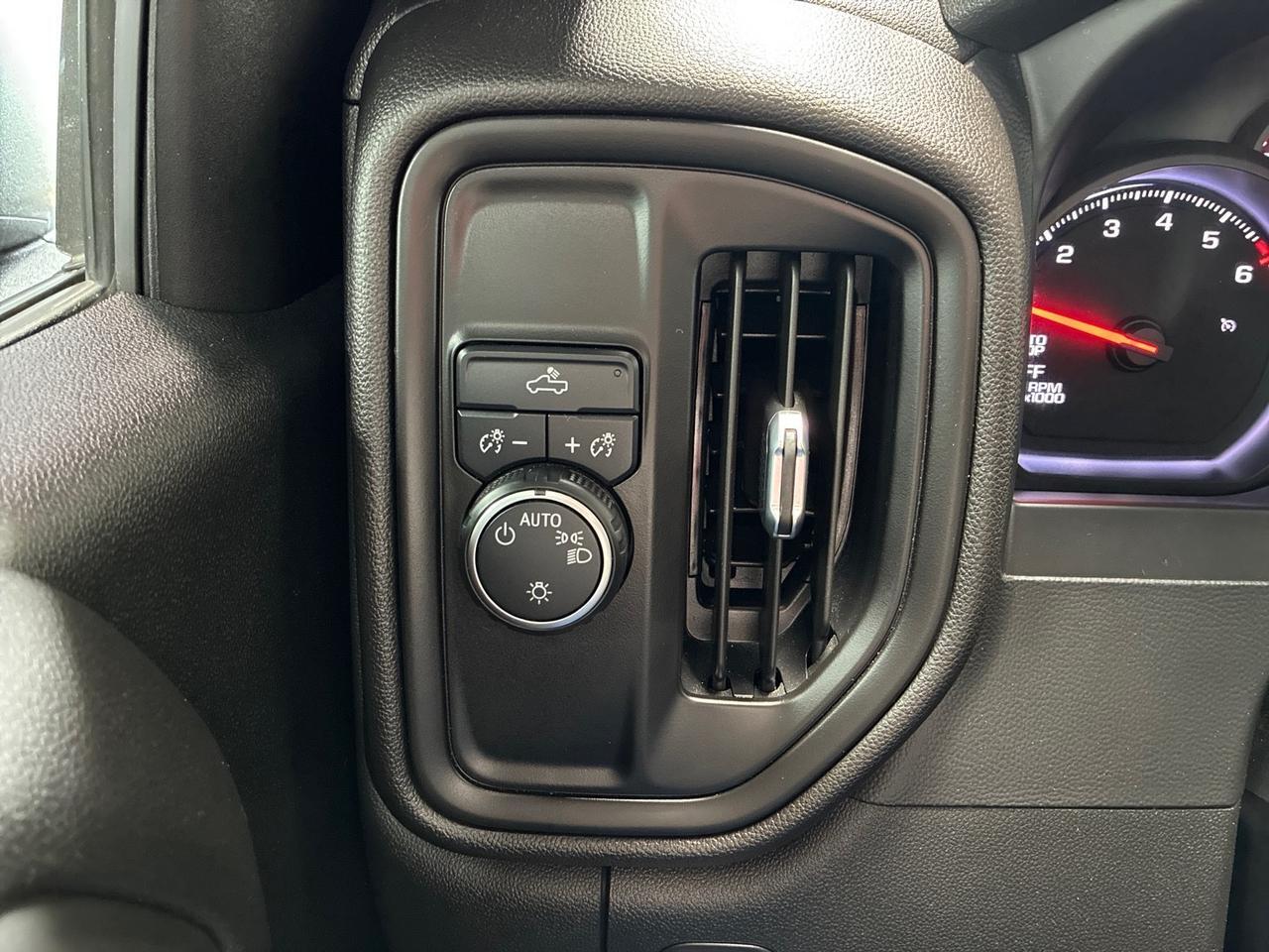 2020 Chevrolet Silverado 1500 Custom, Value Pkg, Locking Rear Diff, 120V Outlets Houston TX