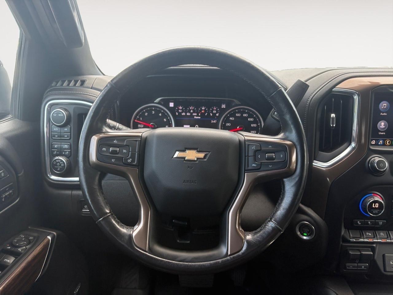 2020 Chevrolet Silverado 1500 High Country, RUNNING BOARDS, BED LINER, BACKUP CAMERA WITH PARKING SENSORS, APPLE CARPLAY/ANDROID AUTO, LANE KEEP ASSIST, BLIND SPOT ALERT, TOW PACKAGE, NO ACCIDENTS, RIDE THIS TRUCK TO THE COUNTRY! Virginia Beach VA