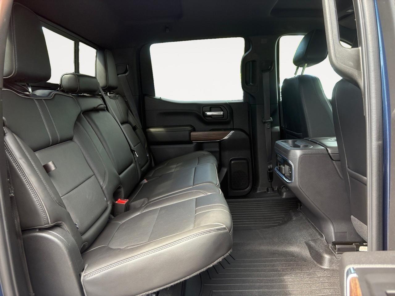 2020 Chevrolet Silverado 1500 High Country, RUNNING BOARDS, BED LINER, BACKUP CAMERA WITH PARKING SENSORS, APPLE CARPLAY/ANDROID AUTO, LANE KEEP ASSIST, BLIND SPOT ALERT, TOW PACKAGE, NO ACCIDENTS, RIDE THIS TRUCK TO THE COUNTRY! Virginia Beach VA