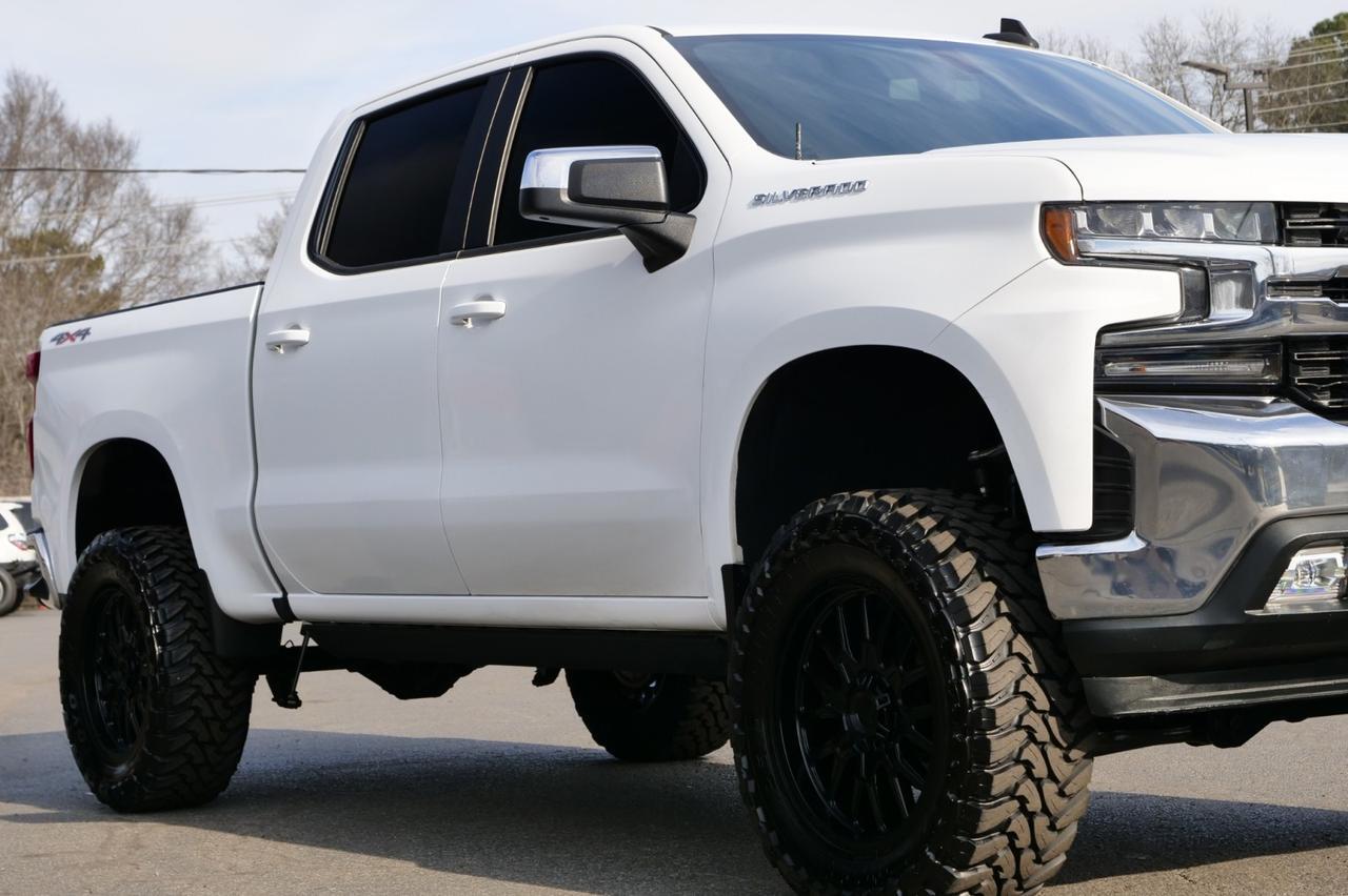 2020 Chevrolet Silverado 1500 LT 4X4 / 5.3L V8 / Wheels & Tires Upgrade! Lincolnton NC