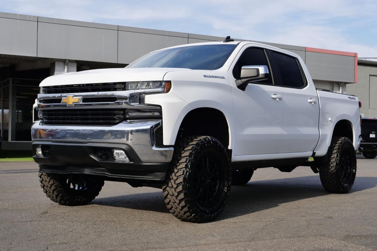 2020 Chevrolet Silverado 1500 LT 4X4 / 5.3L V8 / Wheels & Tires Upgrade! Lincolnton NC