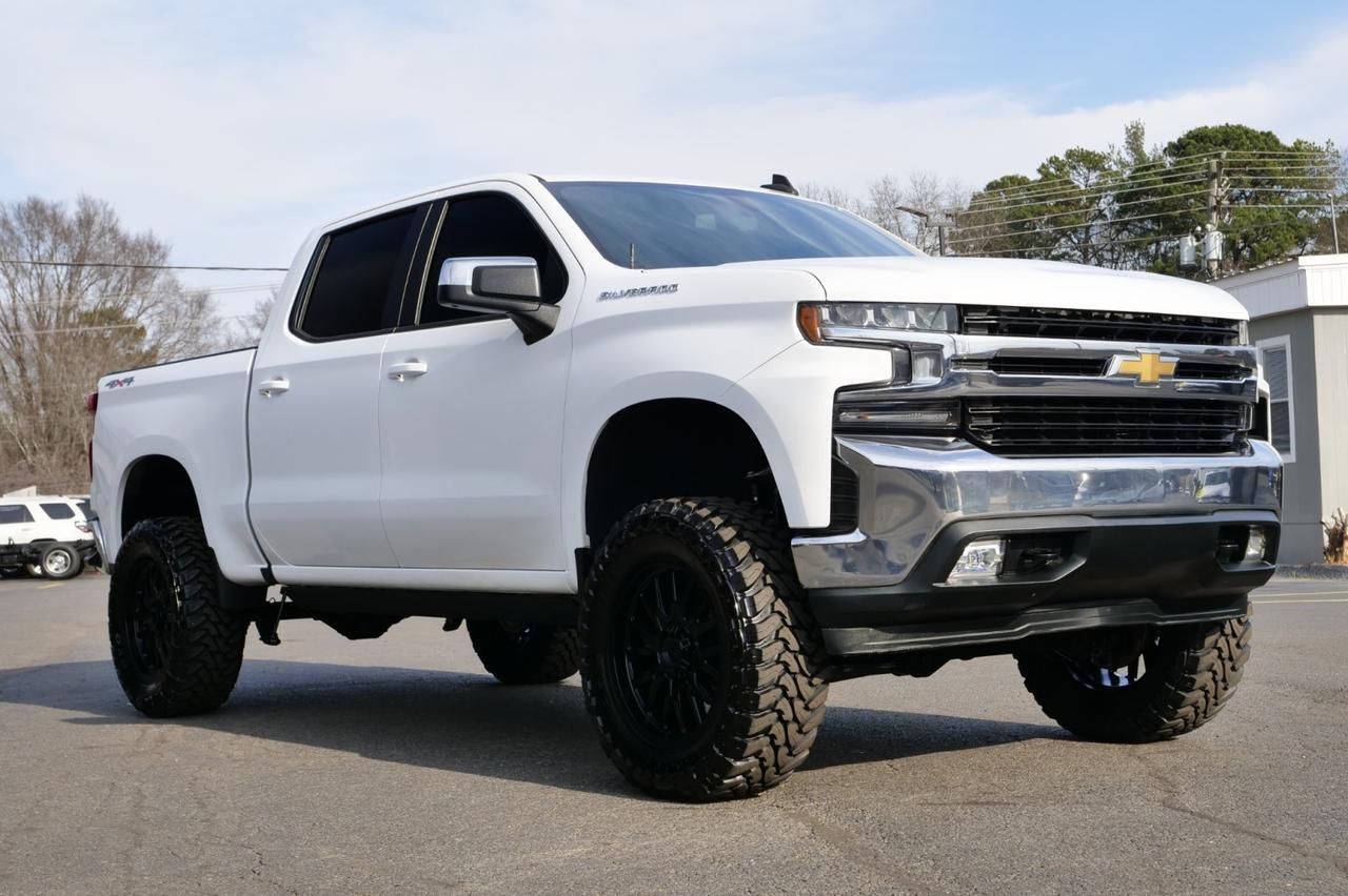2020 Chevrolet Silverado 1500 LT 4X4 / 5.3L V8 / Wheels & Tires Upgrade! Lincolnton NC