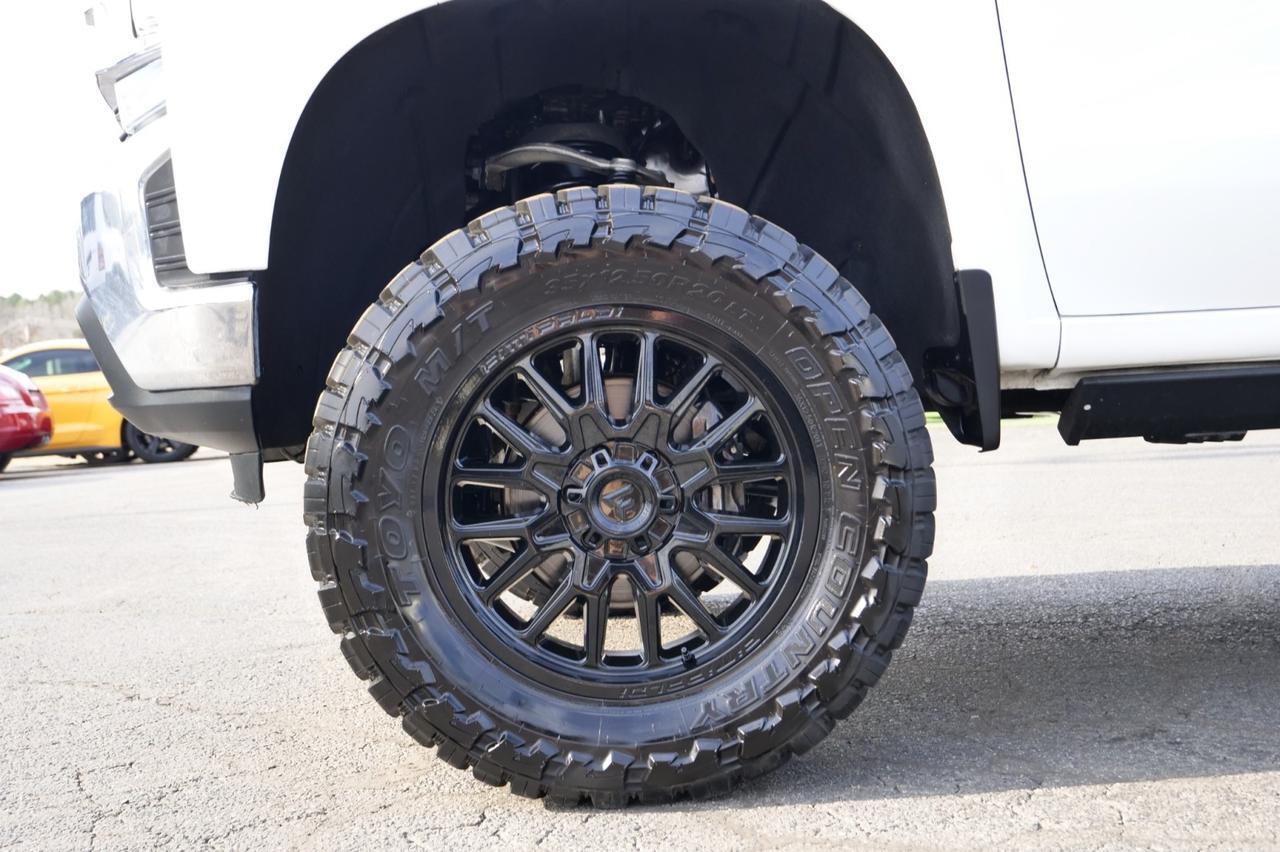 2020 Chevrolet Silverado 1500 LT 4X4 / 5.3L V8 / Wheels & Tires Upgrade! Lincolnton NC