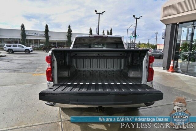 2020 Chevrolet Silverado 1500 LT / 4X4 / Crew Cab / Seats 6 / AutoStart / 5.3L V8 / Power Mirrors, Windows & Locks / Apple CarPlay & Android Auto / Backup Camera / Keyless Entry / Block Heater / Tonneau Cover / Tow Pkg Anchorage AK