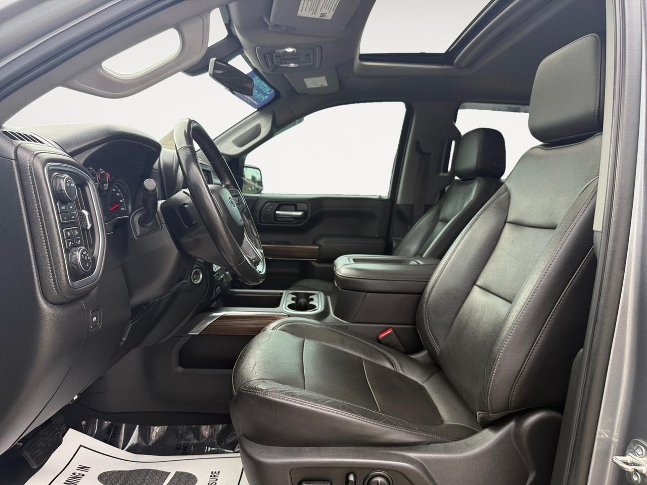 2020 Chevrolet Silverado 1500 LT Trail Boss, APPLE CARPLAY/ANDROID AUTO, LEATHER HEATED SEATS, SUNROOF, BED COVER, POWER SLIDING REAR WINDOW, UNIVERSAL GARAGE DOOR OPENER, WIFI, BACKUP CAMERA, POWER/HEATED MIRRORS, TOW HOOKS, TOW PACKAGE, BED LINER, RUNNING BOARDS, CLEAN CARFAX! Norfolk VA