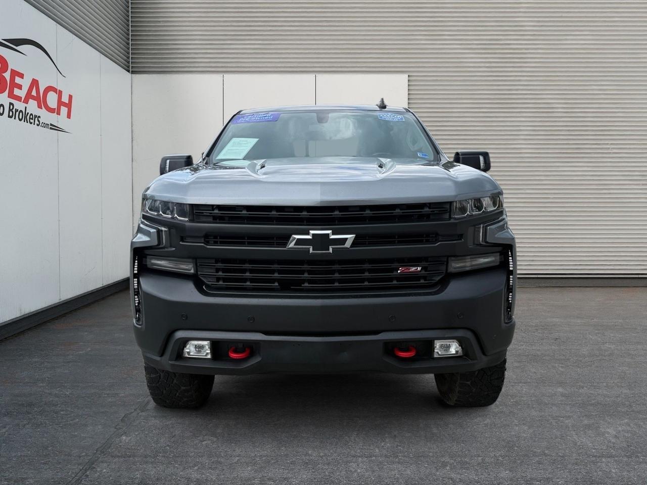 2020 Chevrolet Silverado 1500 LT Trail Boss, APPLE CARPLAY/ANDROID AUTO, LEATHER HEATED SEATS, SUNROOF, BED COVER, POWER SLIDING REAR WINDOW, UNIVERSAL GARAGE DOOR OPENER, WIFI, BACKUP CAMERA, POWER/HEATED MIRRORS, TOW HOOKS, TOW PACKAGE, BED LINER, RUNNING BOARDS, CLEAN CARFAX! Norfolk VA