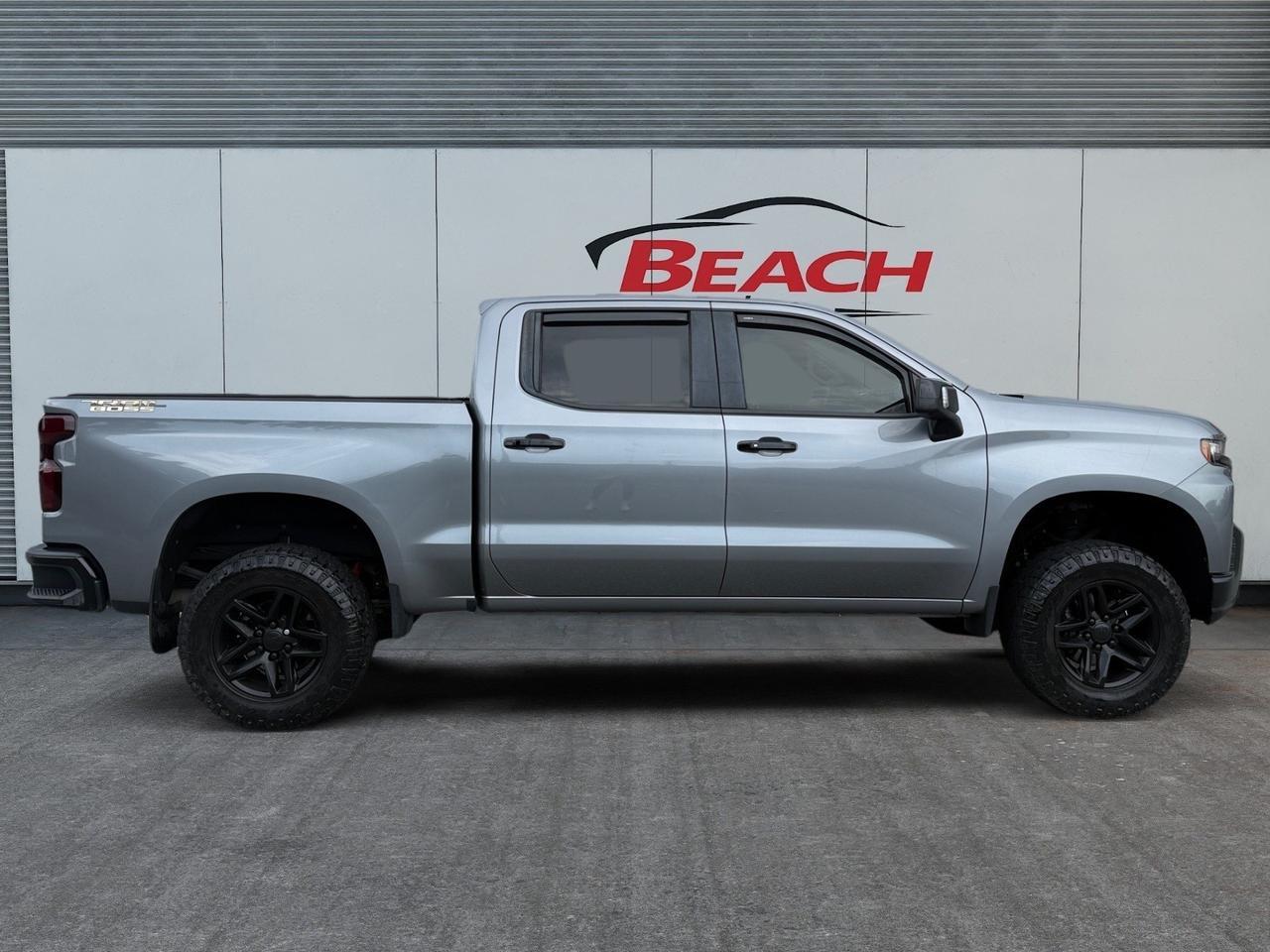 2020 Chevrolet Silverado 1500 LT Trail Boss, APPLE CARPLAY/ANDROID AUTO, LEATHER HEATED SEATS, SUNROOF, BED COVER, POWER SLIDING REAR WINDOW, UNIVERSAL GARAGE DOOR OPENER, WIFI, BACKUP CAMERA, POWER/HEATED MIRRORS, TOW HOOKS, TOW PACKAGE, BED LINER, RUNNING BOARDS, CLEAN CARFAX! Norfolk VA