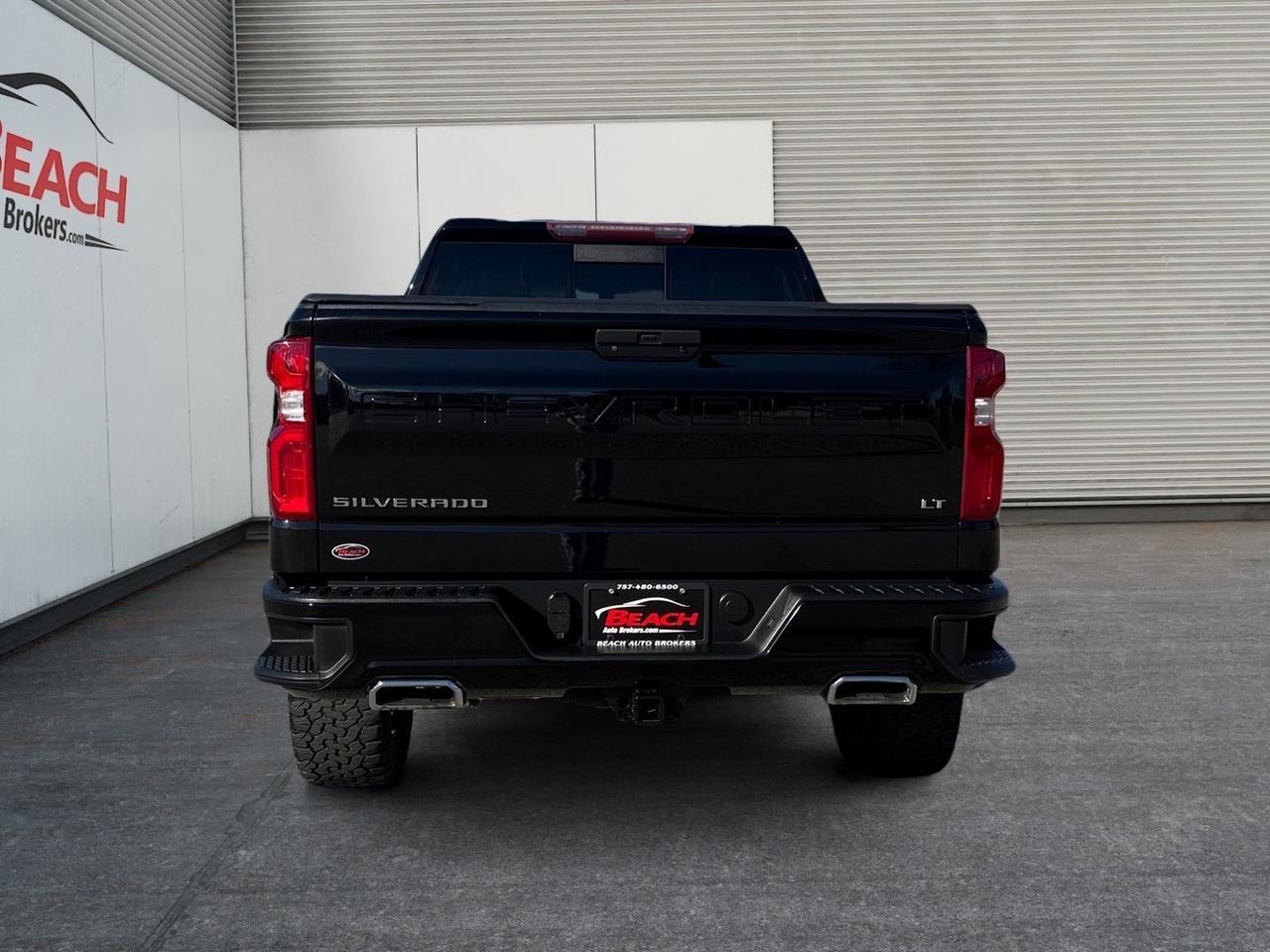 2020 Chevrolet Silverado 1500 LT Trail Boss, RED TOW HOOKS, REAR SLIDING WINDOW, BACKUP CAMERA, HEATED STEERING WHEEL, HEATED SEATS, APPLE CARPLAY/ANDROID AUTO, POWER MIRRORS, REMOTE START, COMMAND EVERY TRAIL WITH THIS 2020 SILVERADO TRAILBOSS! Norfolk VA