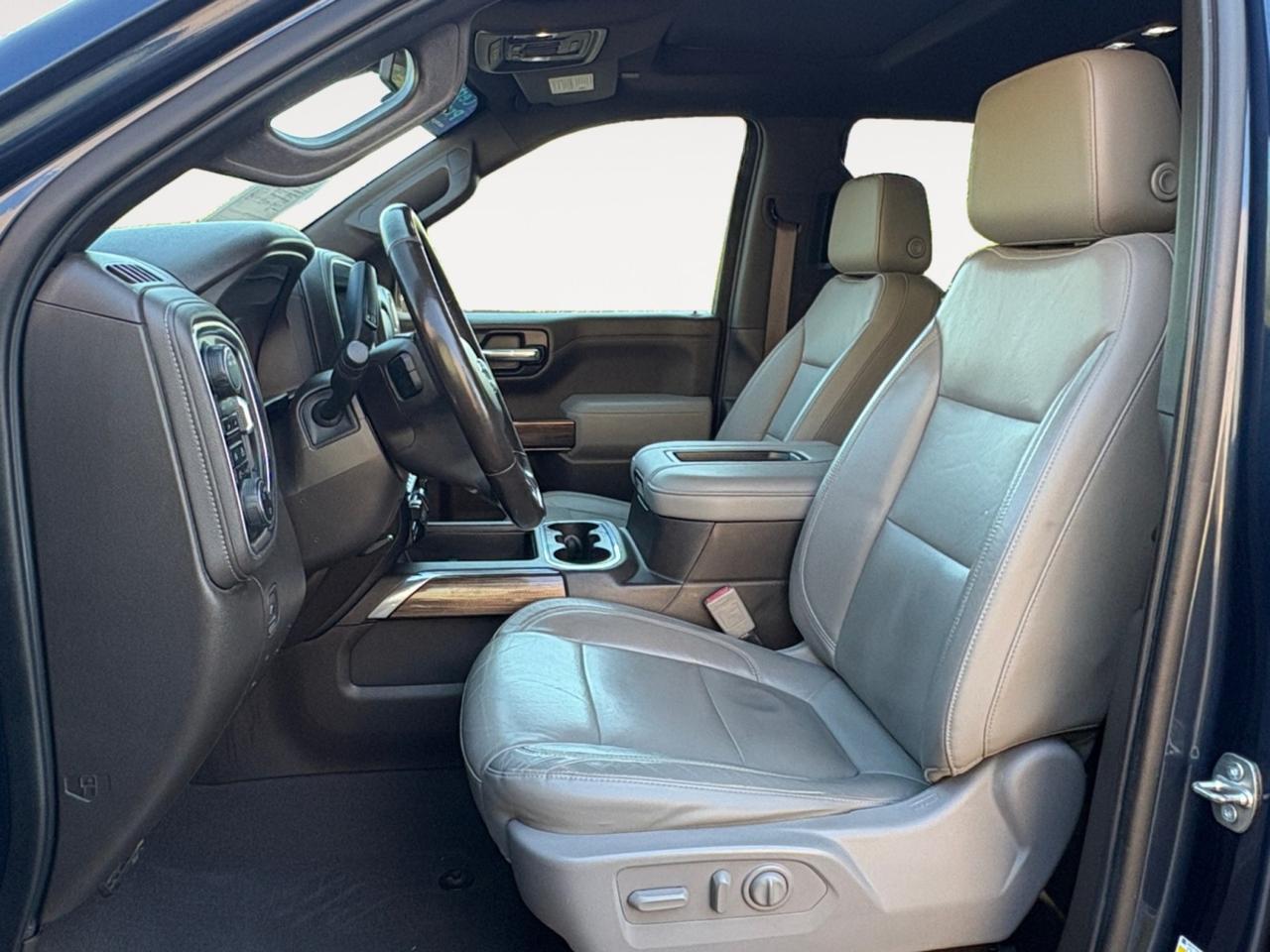 2020 Chevrolet Silverado 1500 LT Trail Boss, RUNNING BOARDS, POWER TAILGATE RELEASE, AUTO START/STOP, SOFT TONENAU COVER, BACKUP CAMERA, SUNROOF, APPLE CARPLAY/ANDROID AUTO, AMAZON ALEXA APP, HEATED STEERING WHEEL & SEATS, LOW MILES, CLEAN CARFAX, BE A BOSS IN THIS CHEVY TRAIL BO Virginia Beach VA