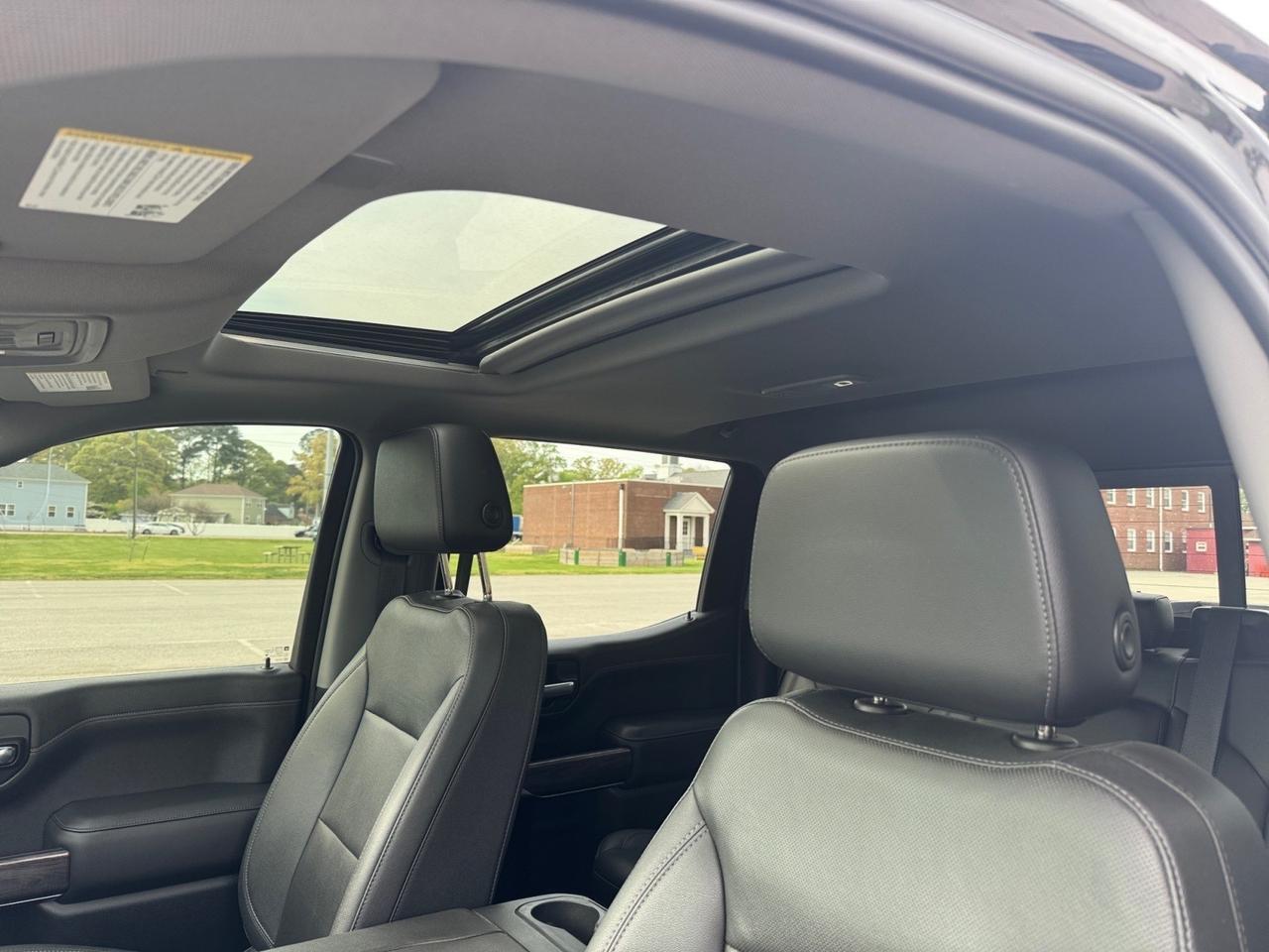 2020 Chevrolet Silverado 1500 LTZ CREW CAB DURAMAX DIESEL 4X4, SUNROOF, APPLE CARPLAY/ ANDROID AUTO, BOSE SOUND SYSTEM, HEATED AND COOLED SEATS, HEATED REAR SEATS, HEATED STEERING WHEEL, KEYLESS ENTRY & START, REMOTE START, CLEAN CARFAX, ARE YOU READY FOR YOUR NEXT TRUCK? Norfolk VA