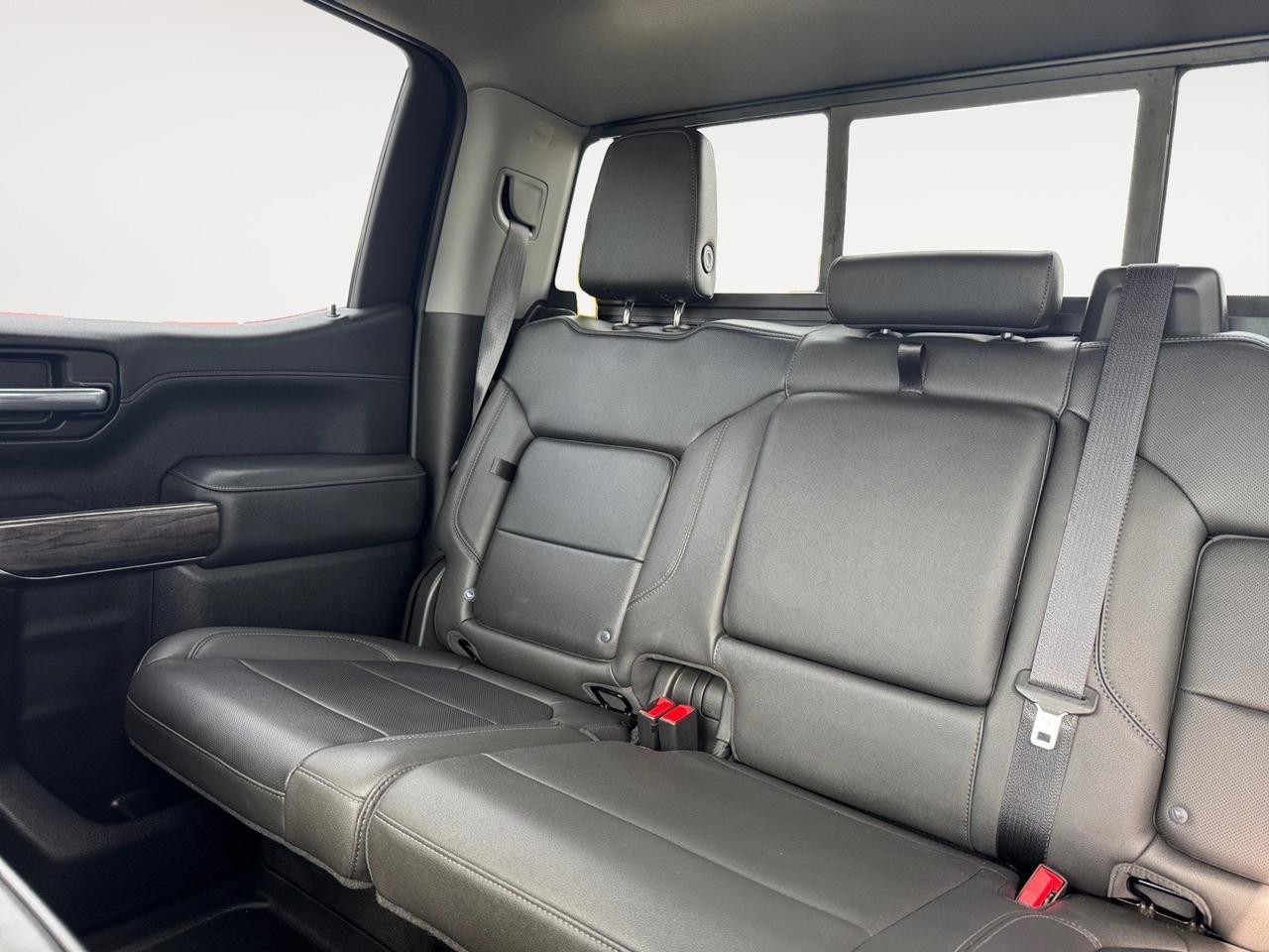 2020 Chevrolet Silverado 1500 LTZ CREW CAB DURAMAX DIESEL 4X4, SUNROOF, APPLE CARPLAY/ ANDROID AUTO, BOSE SOUND SYSTEM, HEATED AND COOLED SEATS, HEATED REAR SEATS, HEATED STEERING WHEEL, KEYLESS ENTRY & START, REMOTE START, CLEAN CARFAX, ARE YOU READY FOR YOUR NEXT TRUCK? Norfolk VA
