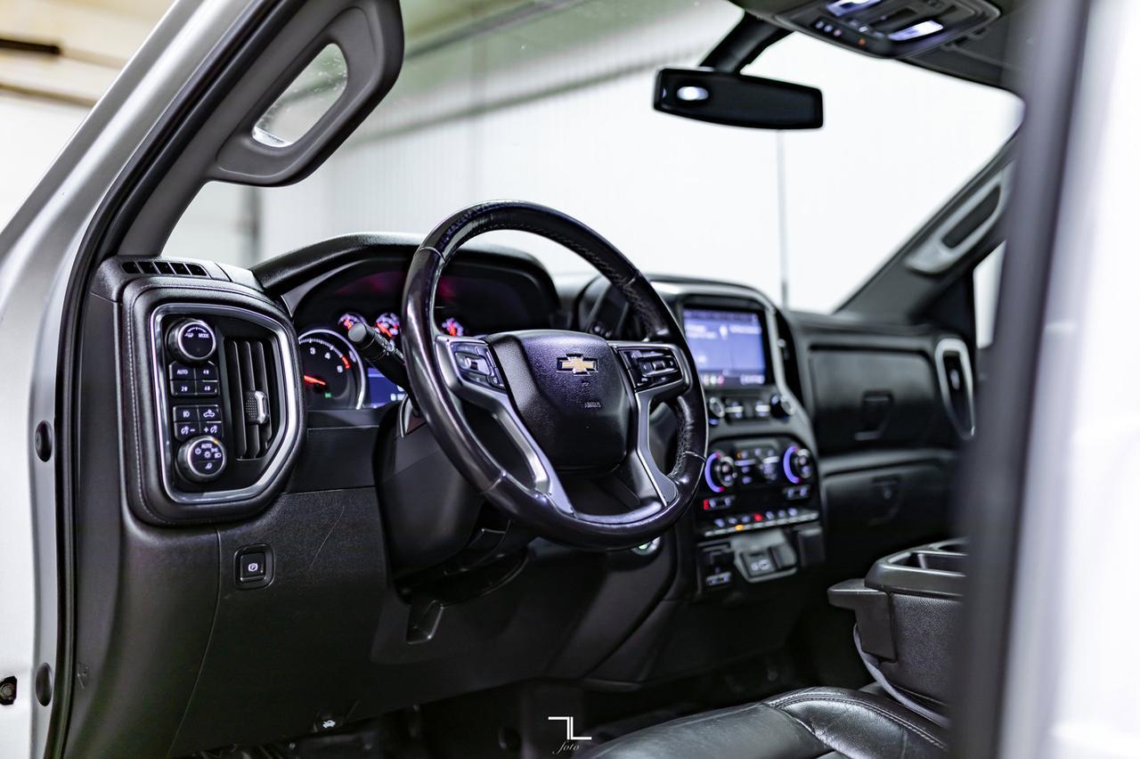 2020 Chevrolet Silverado 3500HD 4x4 Crew Cab LT Diesel Leather BCam Red Deer AB