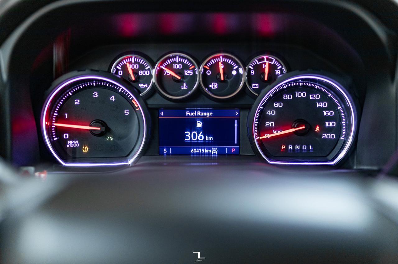 2020 Chevrolet Silverado 3500HD 4x4 Crew Cab LT Dually Deck Diesel Red Deer AB