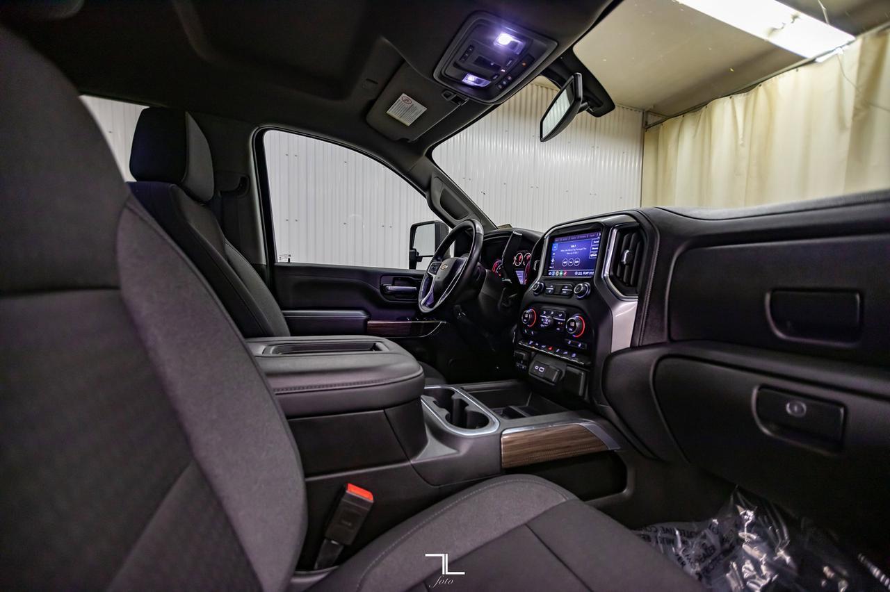 2020 Chevrolet Silverado 3500HD 4x4 Crew Cab LT Z71 Diesel Bcam Red Deer AB