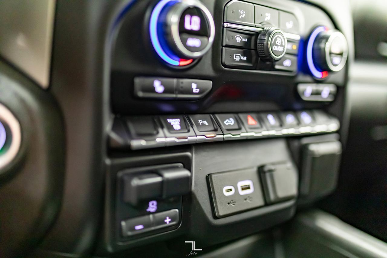 2020 Chevrolet Silverado 3500HD 4x4 Crew Cab LT Z71 Diesel Bcam Red Deer AB