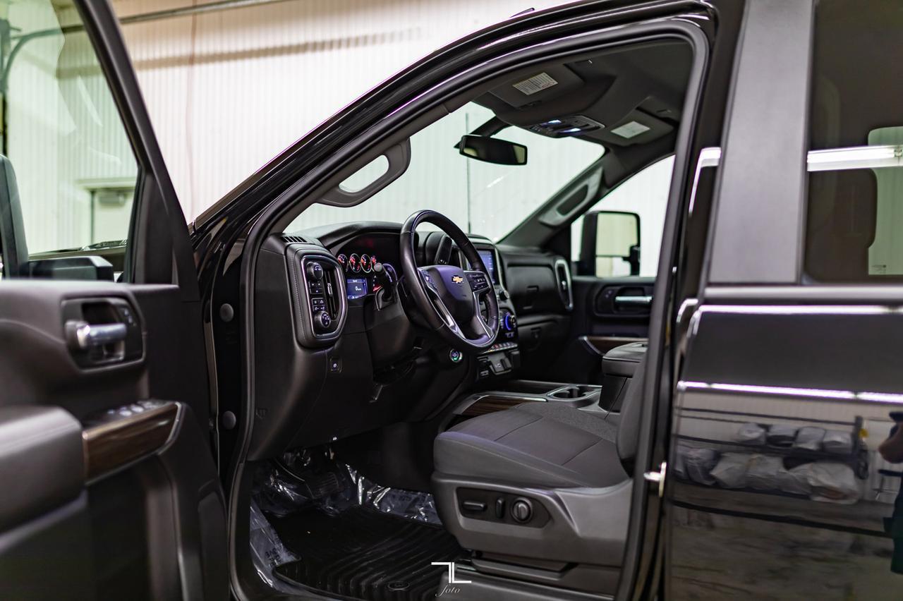 2020 Chevrolet Silverado 3500HD 4x4 Crew Cab LT Z71 Diesel Bcam Red Deer AB