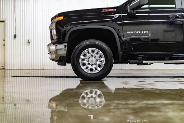 2020 Chevrolet Silverado 3500HD 4x4 Crew Cab LT Z71 Diesel Bcam Red Deer AB