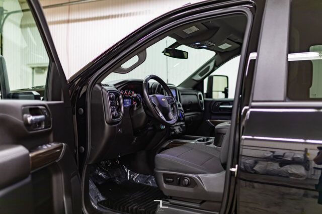 2020 Chevrolet Silverado 3500HD 4x4 Crew Cab LT Z71 Diesel Bcam Red Deer AB