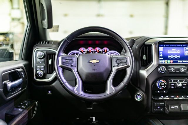 2020 Chevrolet Silverado 3500HD 4x4 Crew Cab LT Z71 Diesel Bcam Red Deer AB