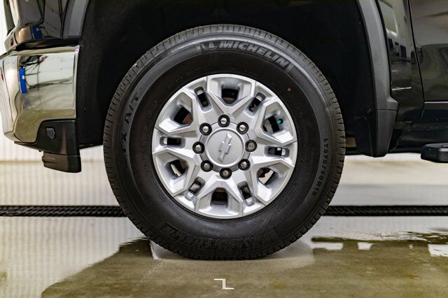 2020 Chevrolet Silverado 3500HD 4x4 Crew Cab LT Z71 Diesel Bcam Red Deer AB