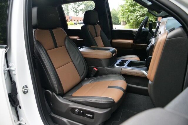 2020 Chevrolet Silverado 3500HD High Country 4X4 / Duramax Turbo-Diesel / Sunroof! High Point NC