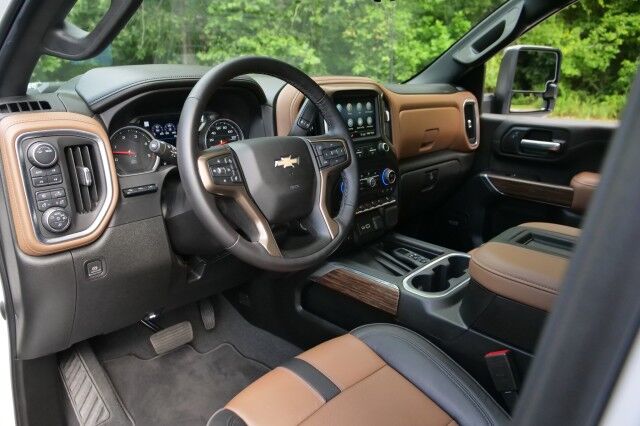 2020 Chevrolet Silverado 3500HD High Country 4X4 / Duramax Turbo-Diesel / Sunroof! High Point NC