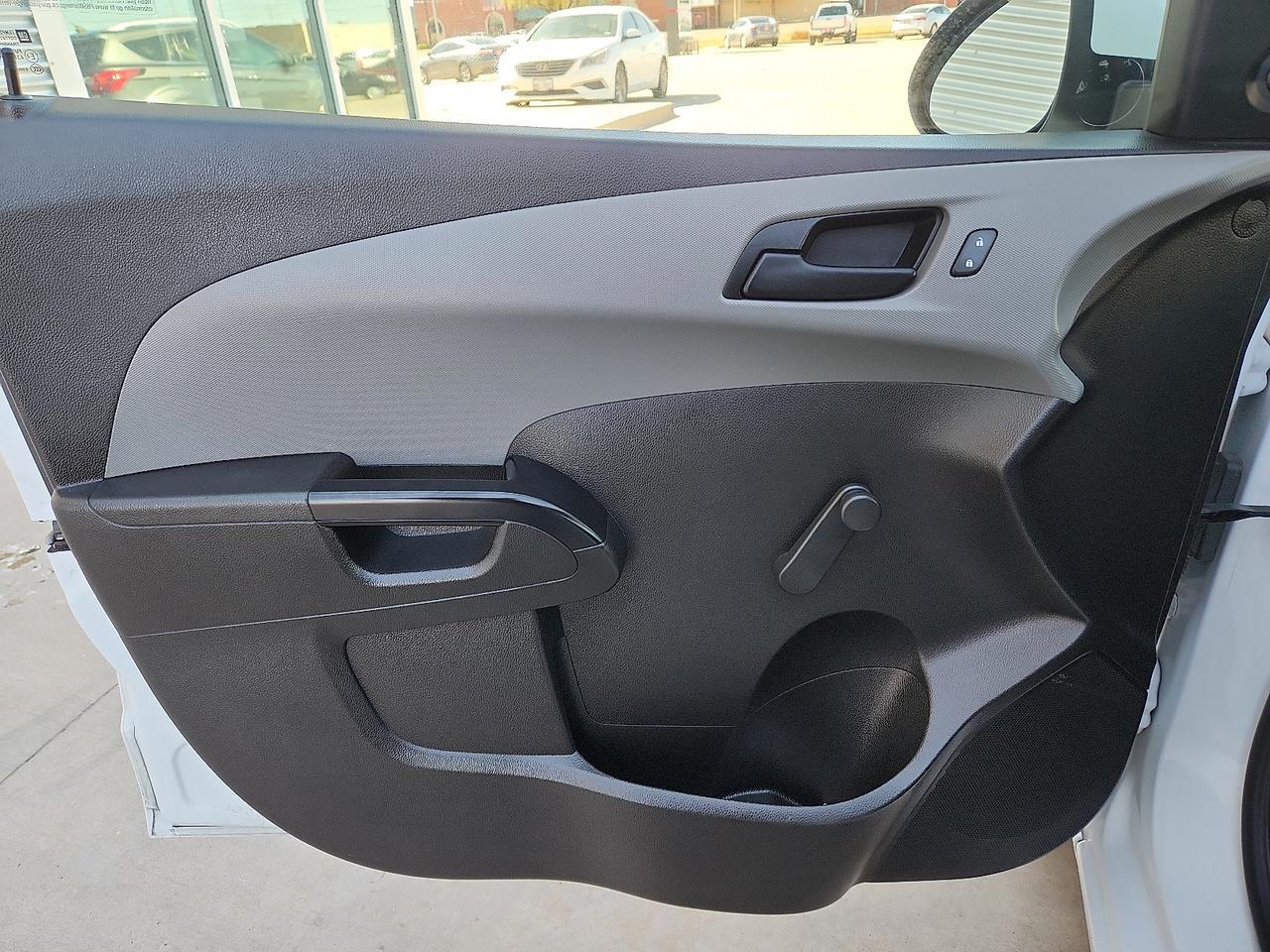 2020 Chevrolet Sonic FWD Hatchback 1FL 5-Door Lubbock TX