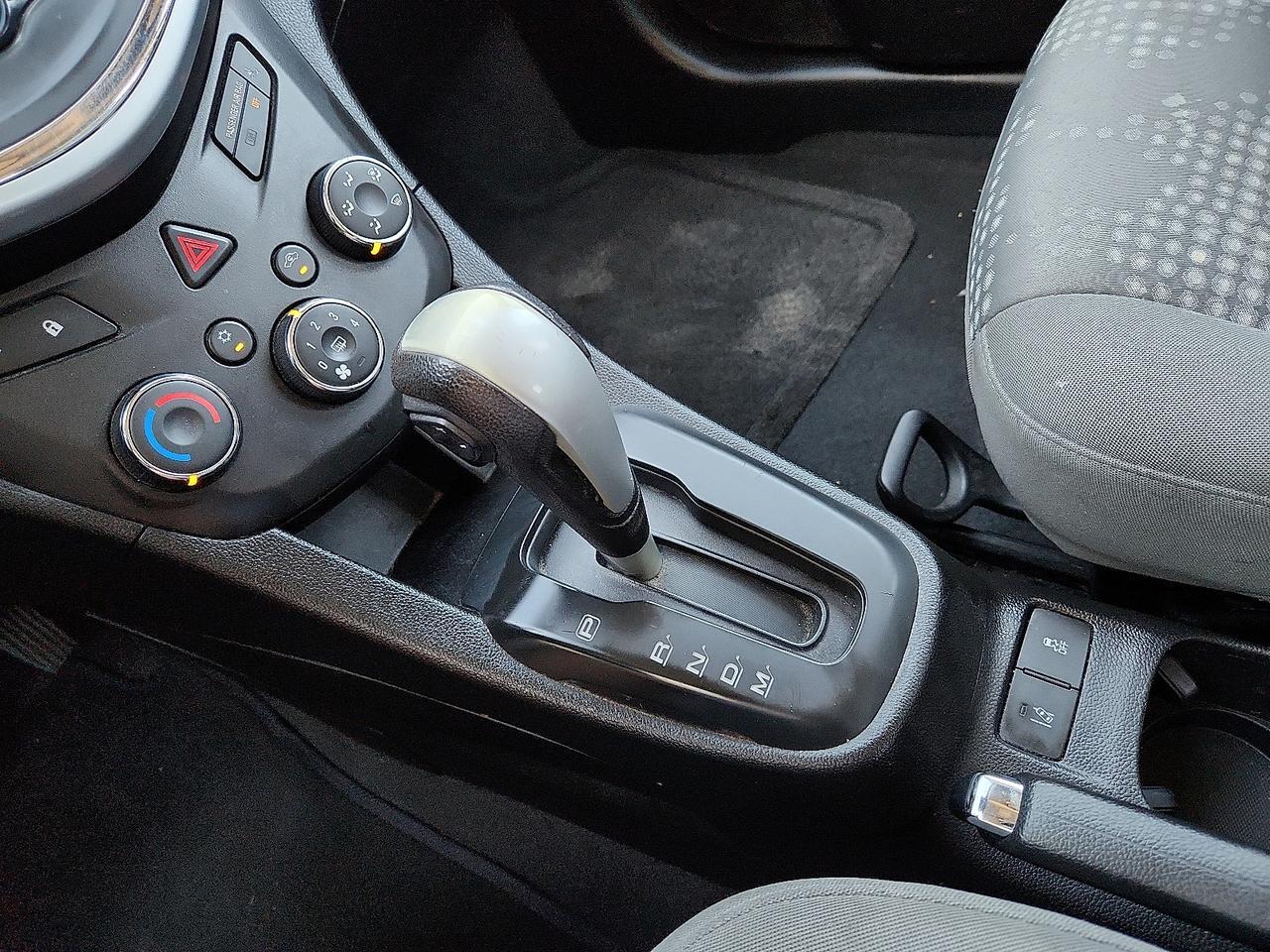 2020 Chevrolet Sonic FWD Hatchback 1FL 5-Door Lubbock TX