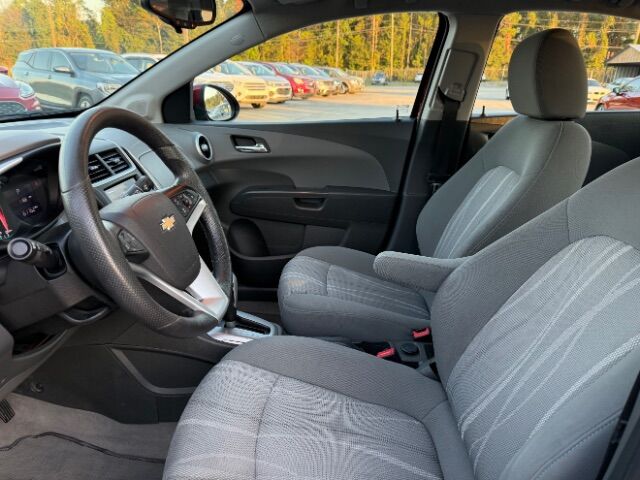 2020 Chevrolet Sonic FWD Sedan LT Hattiesburg MS