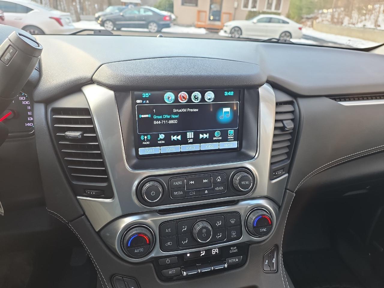 2020 Chevrolet Suburban LT Sand Lake NY