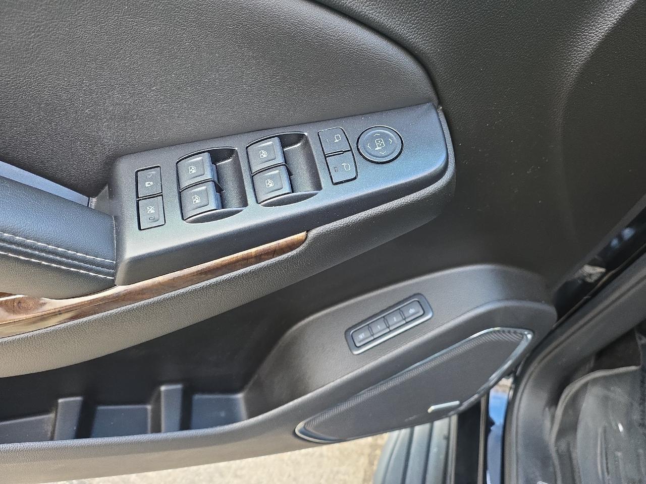 2020 Chevrolet Suburban LT Sand Lake NY