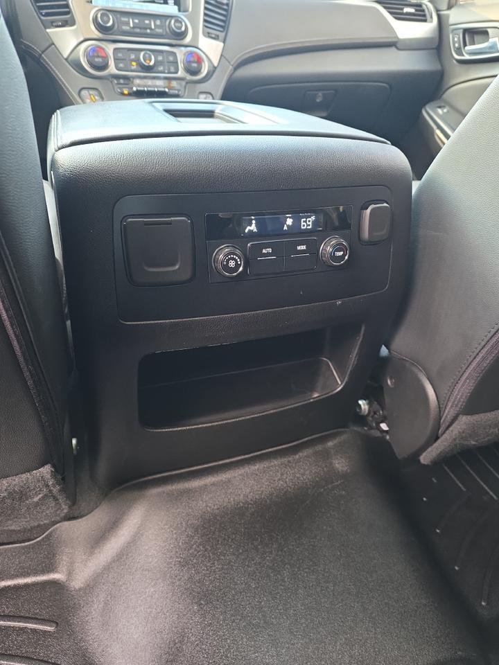 2020 Chevrolet Suburban LT Sand Lake NY