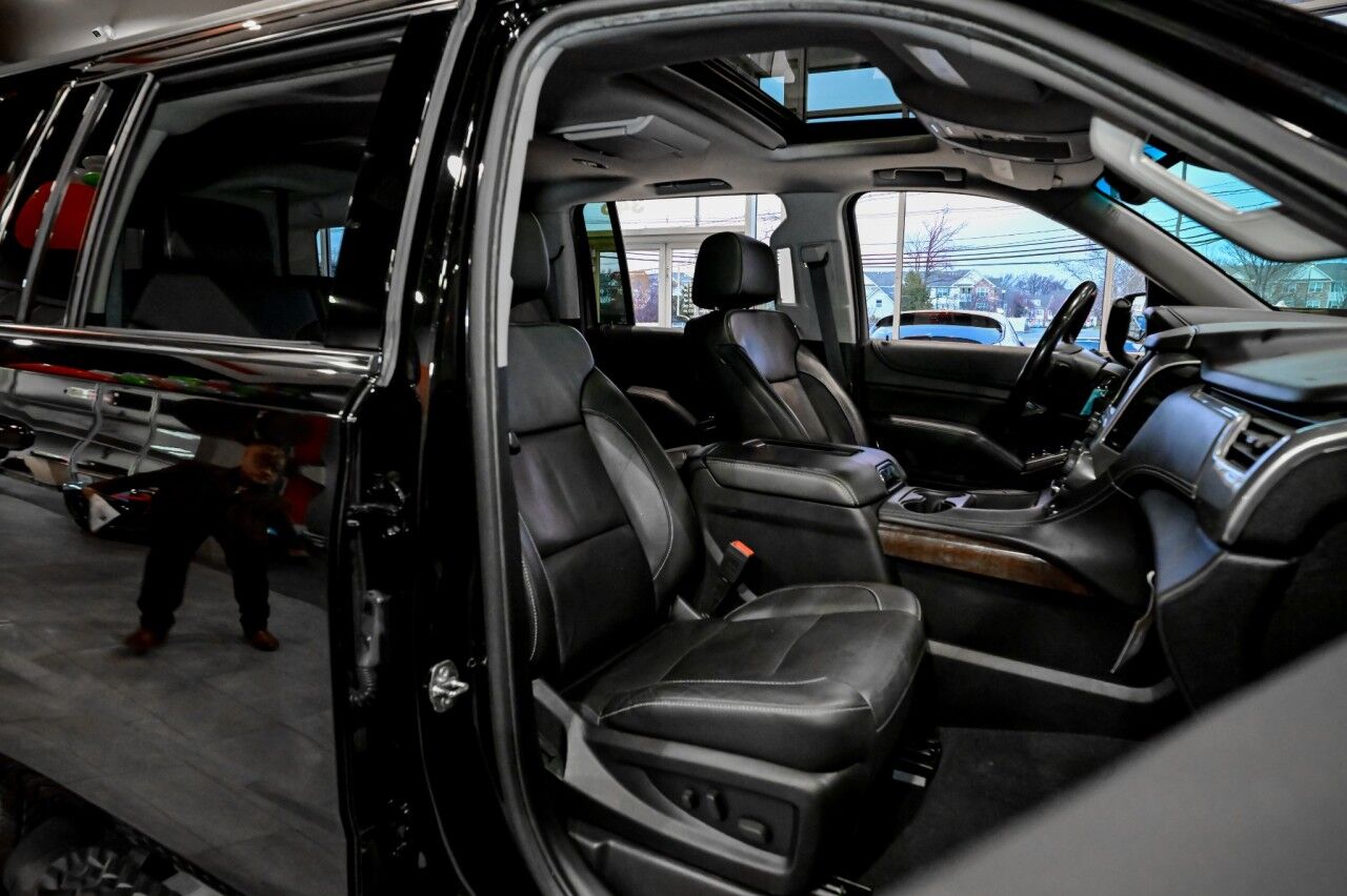 2020 Chevrolet Suburban LT, Z71, Sunroof, Entertainment Pkg Springfield NJ