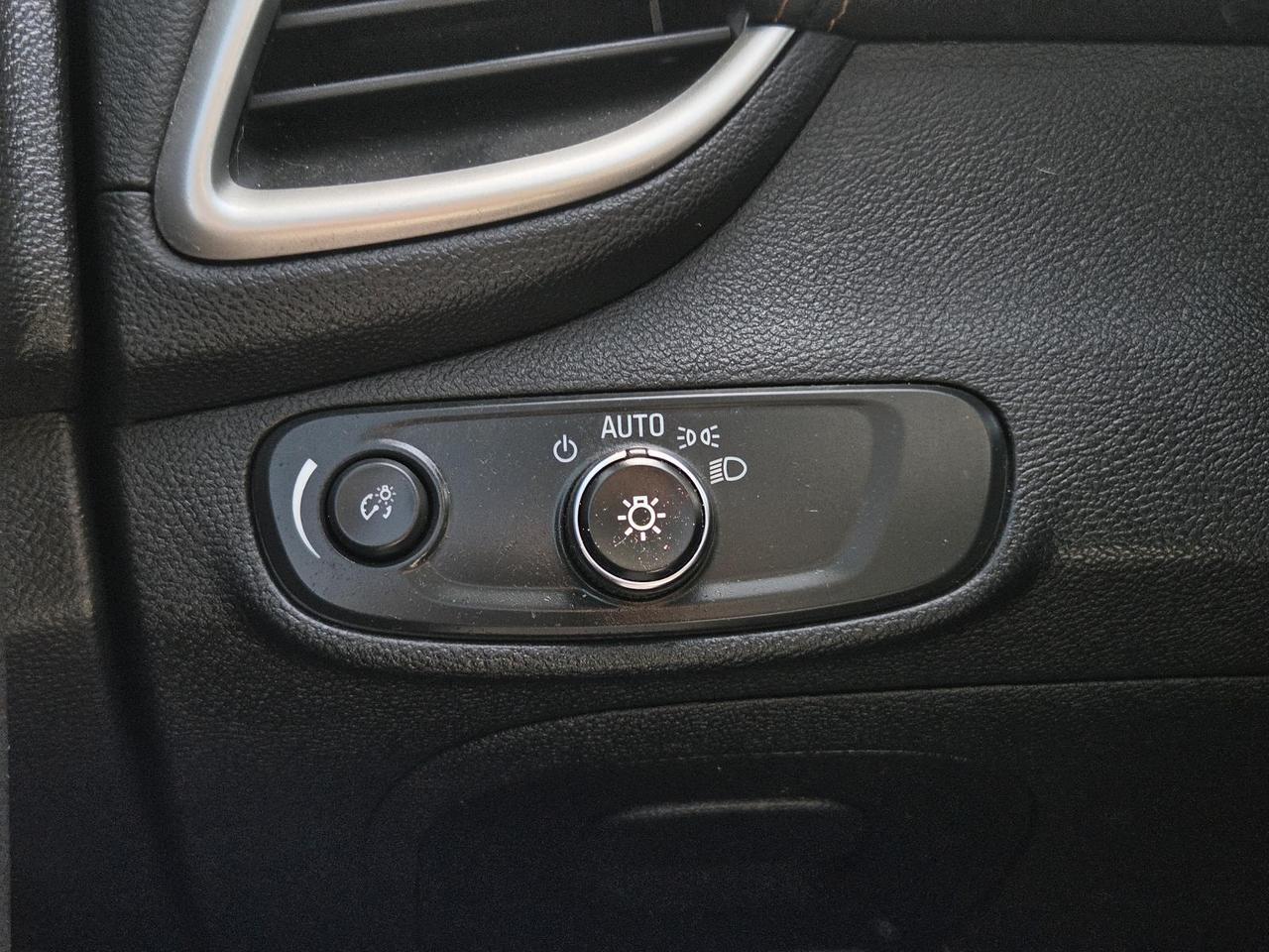 2020 Chevrolet TRAX FWD 4dr LT Beeville TX