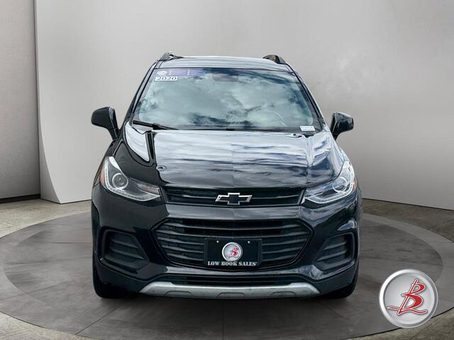 2020 Chevrolet Trax LT photo 2