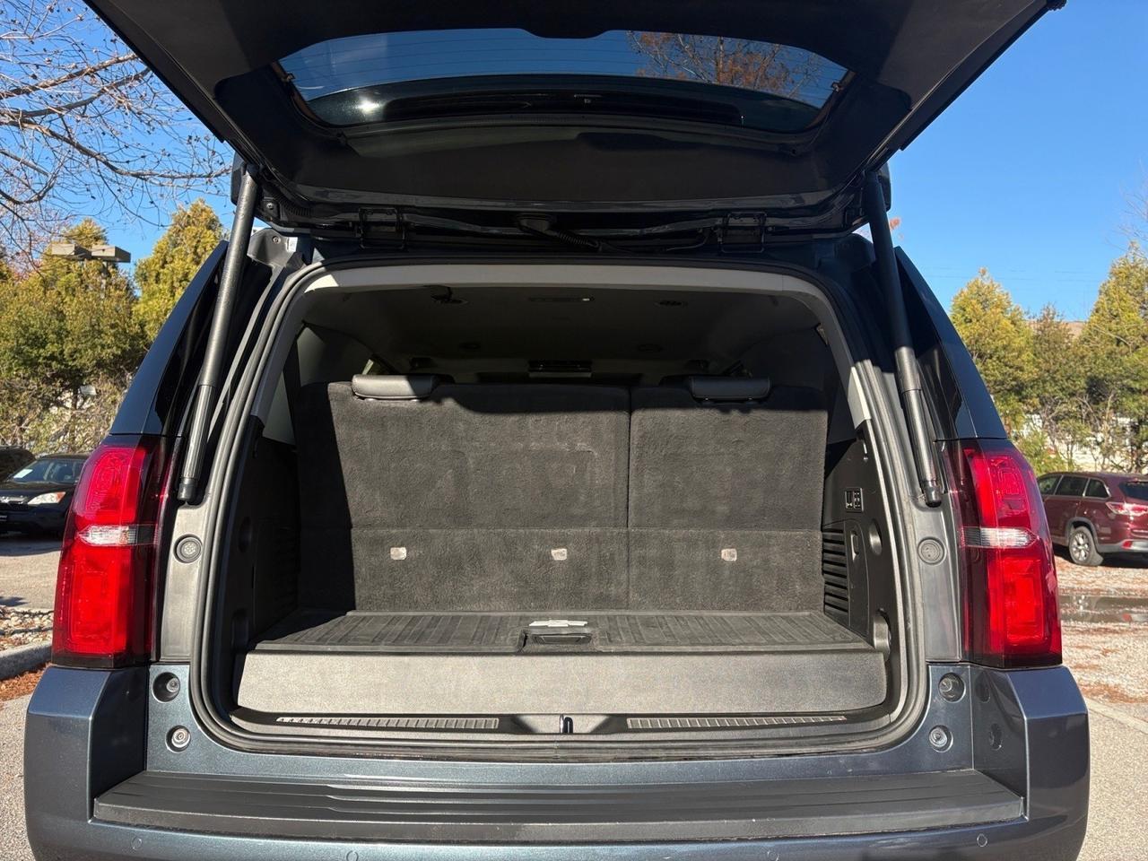 2020 Chevrolet Tahoe Premier, LANE KEEP ASSIST, BLIND SPOT ALERT, RUNNING BOARDS, POWER LIFTGATE, SUNROOF, HEATED & VENTILATED SEATS, POWER 3RD ROW SEATING, APPLE CARPLAY/ANDROID AUTO, 360 BACKUP CAMERA, ONLY 1 OWNER, CLEAN CARFAX, DRIVE THIS TAHOE HOME TODAY! Virginia Beach VA