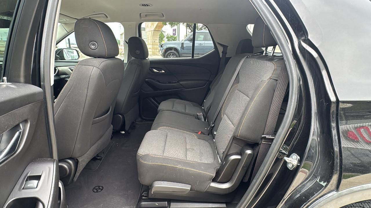 2020 Chevrolet Traverse LS  Selma TX