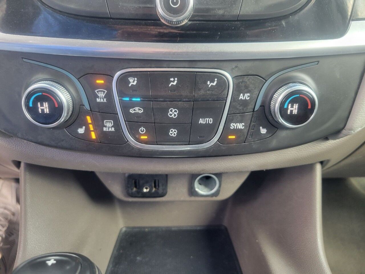 2020 Chevrolet Traverse LT Cloth Charlton MA