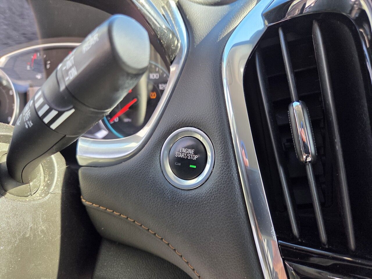 2020 Chevrolet Traverse LT Leather Charlton MA