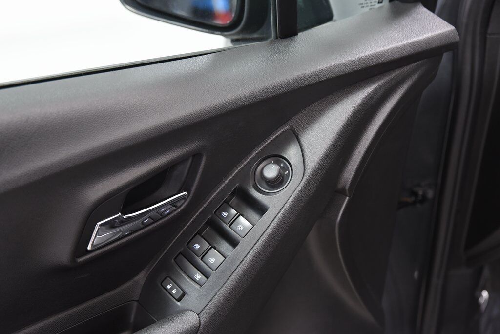 2020 Chevrolet Trax LS Akron