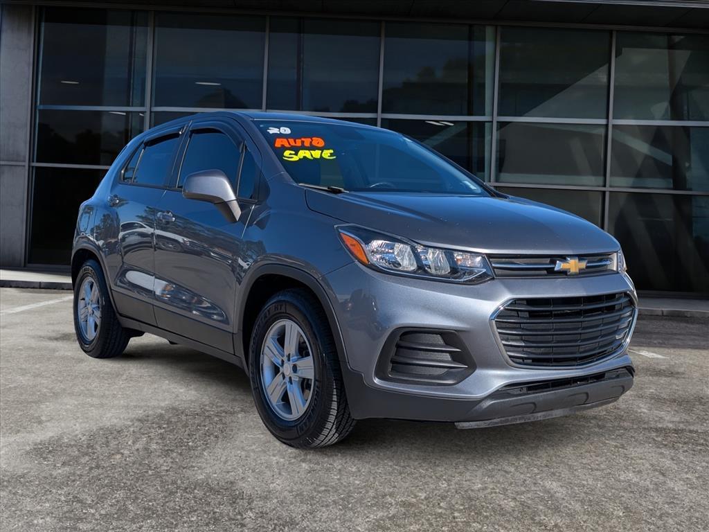 2020 Chevrolet Trax LS photo 2