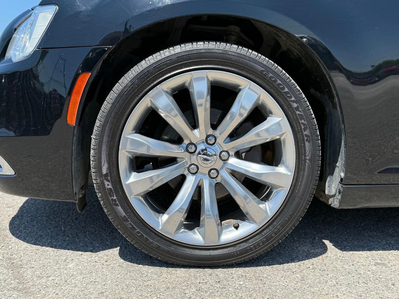 2020 Chrysler 300 Limited Crestwood KY