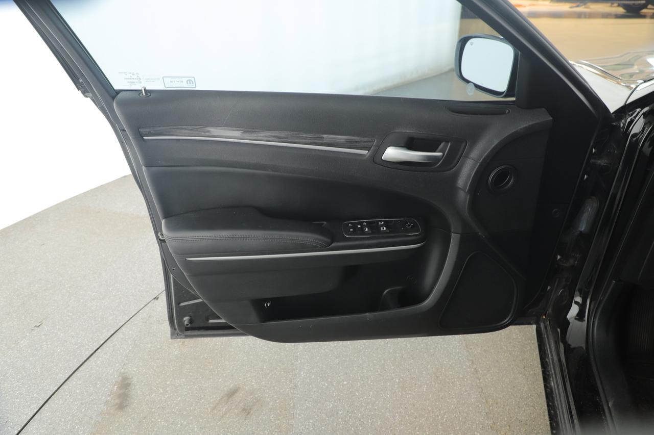 2020 Chrysler 300 Touring L New Braunfels TX