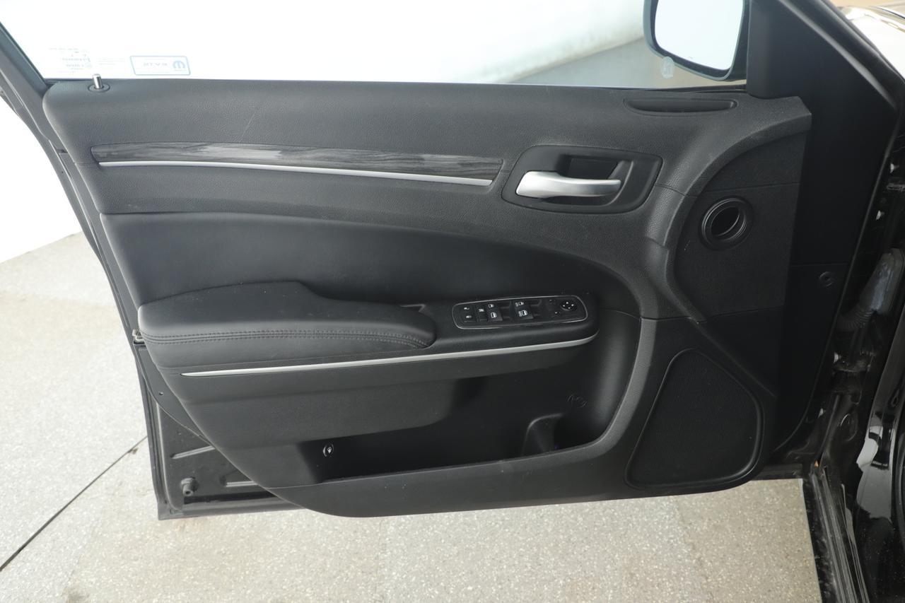 2020 Chrysler 300 Touring L New Braunfels TX