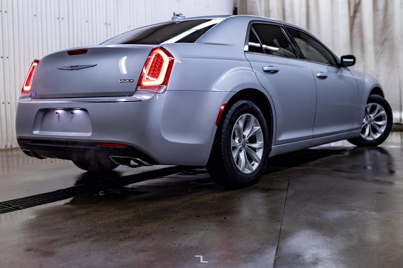 2020 Chrysler 300 Touring Leather Roof Nav BCam Red Deer AB