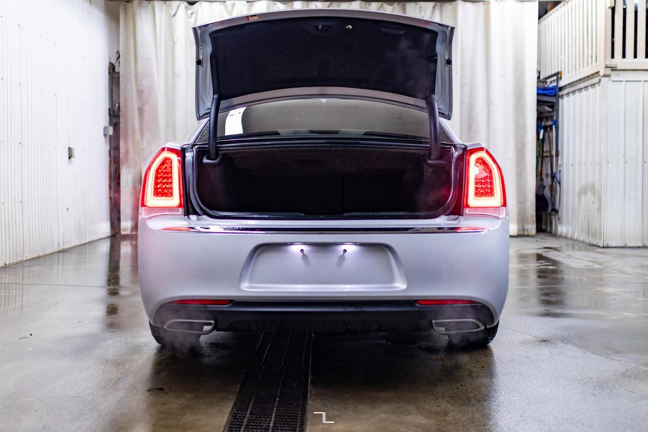 2020 Chrysler 300 Touring Leather Roof Nav BCam Red Deer AB