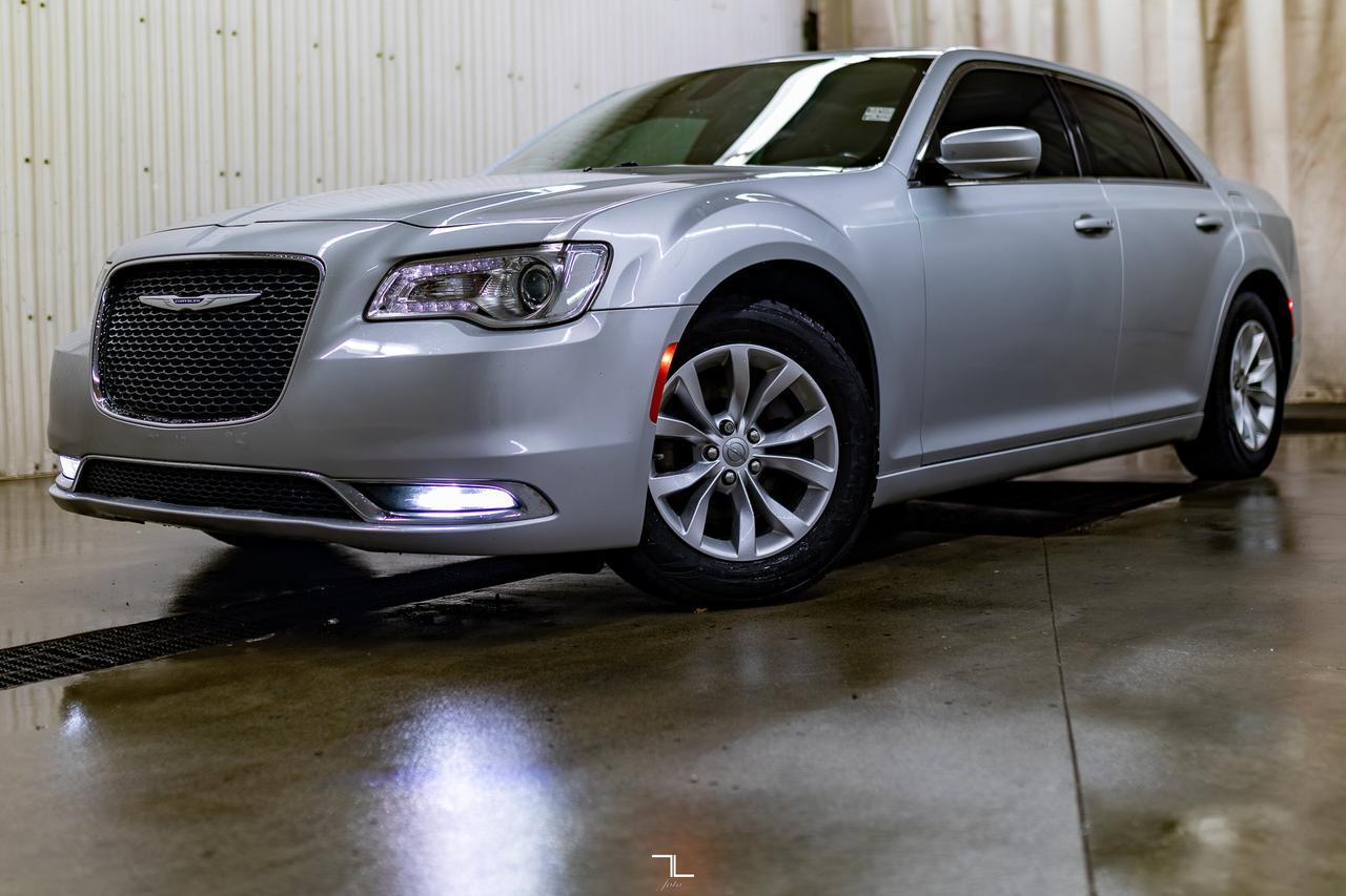 2020 Chrysler 300 Touring Leather Roof Nav BCam Red Deer AB