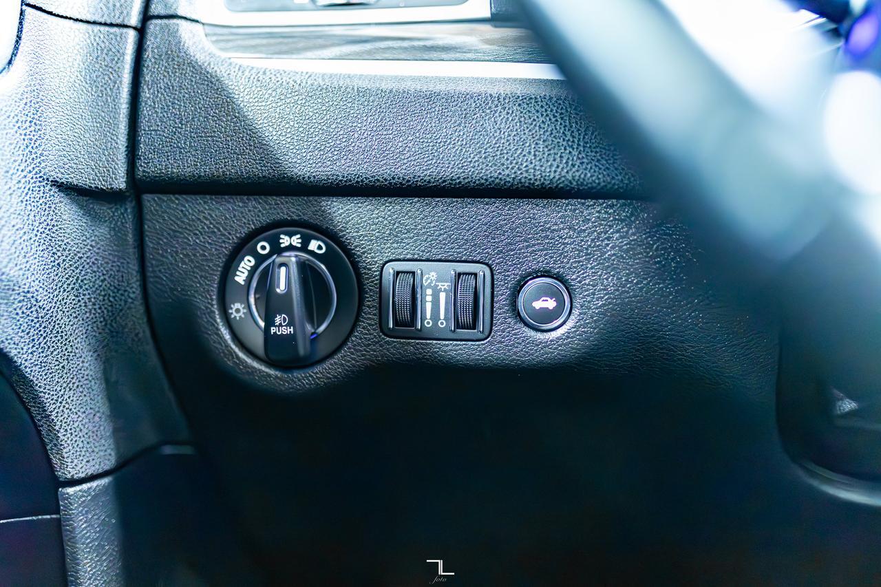 2020 Chrysler 300 Touring Leather Roof Nav BCam Red Deer AB